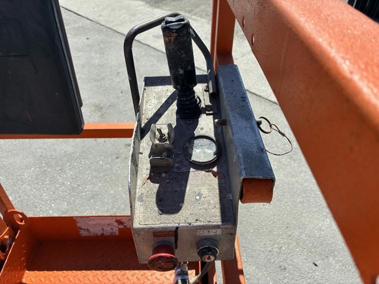 skyjack-sjiii3219-image-12