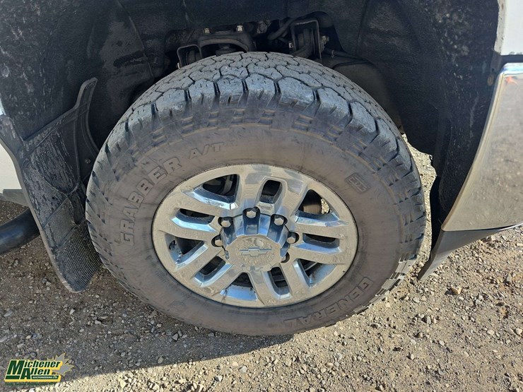 2018-chevrolet-silverado-3500hd-image-9