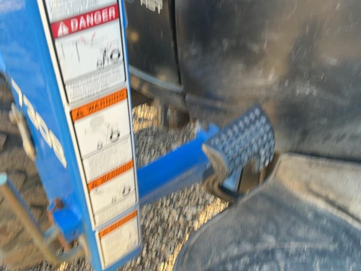 new-holland-tc29d-image-37