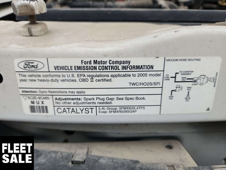 2005-ford-cargo-image-27