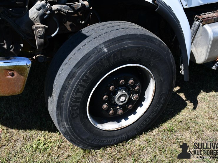 1997-ford-lt9513-image-16