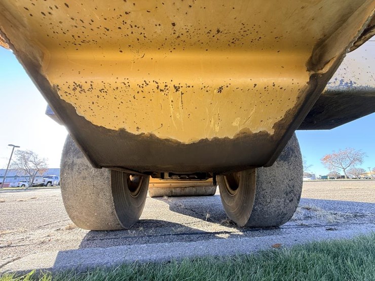 1992-caterpillar-cs-423e-image-46