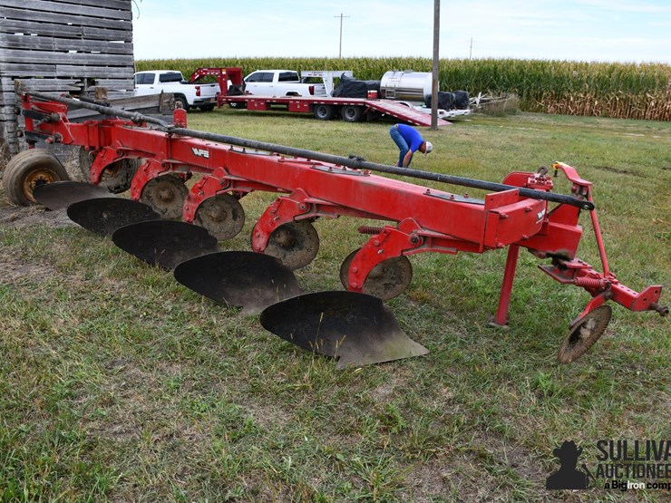 white-5-bottom-plow-image-3