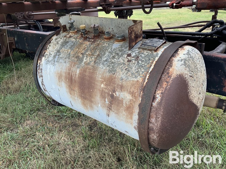 1981-international-f1924-image-15