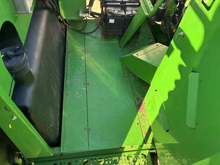 2004-john-deere-9660-sts-image-73