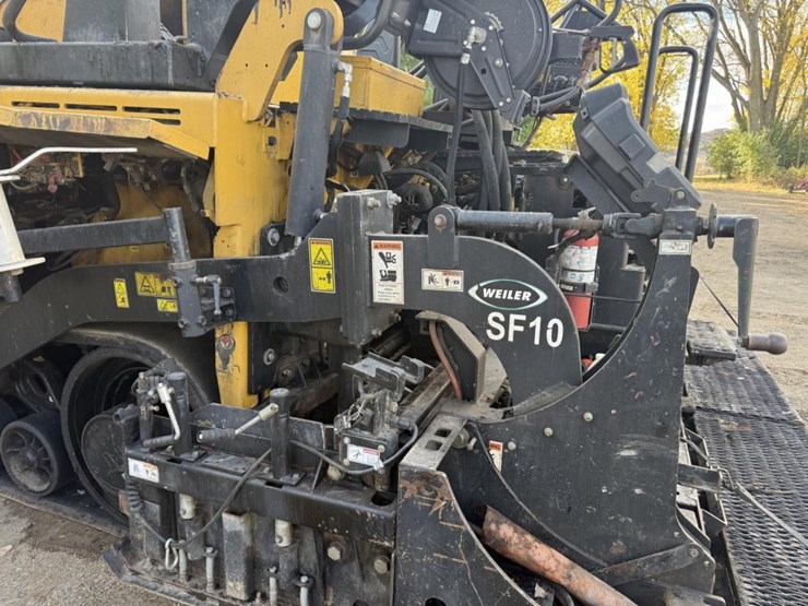 caterpillar-ap-1055f-image-81