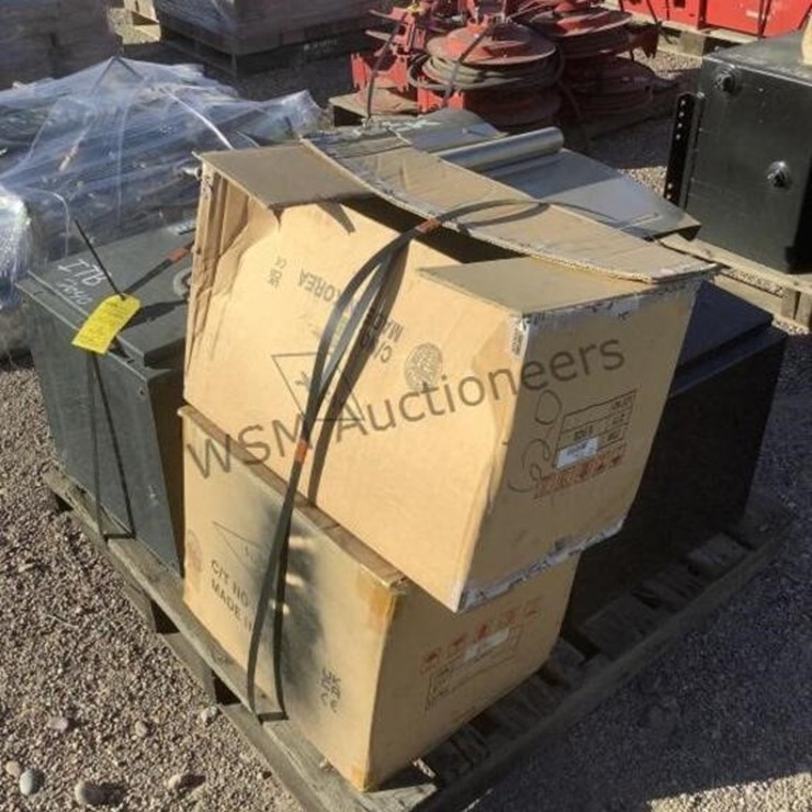 PALLET OF TRUCK TOOLBOXES, FLAPS & HOSES