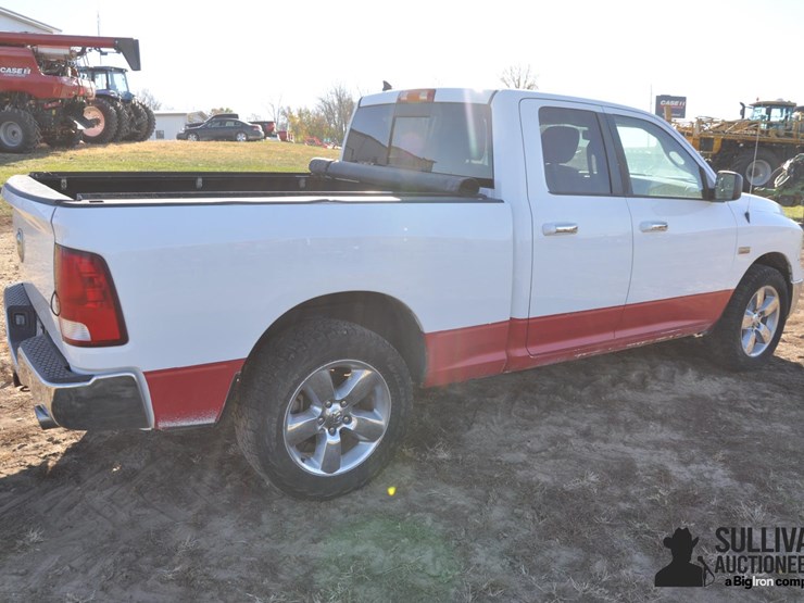 2015-ram-1500-big-horn-image-5