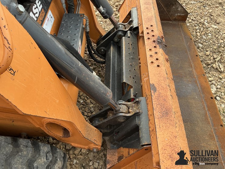 2022-case-tv450b-image-12