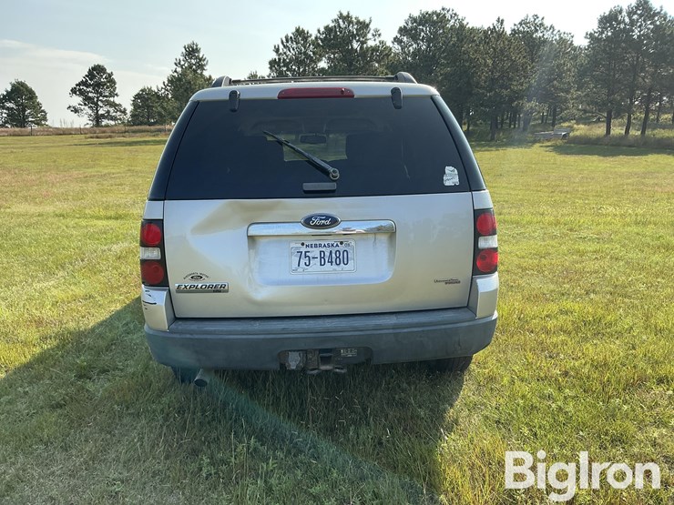 2007-ford-explorer-xlt-image-6