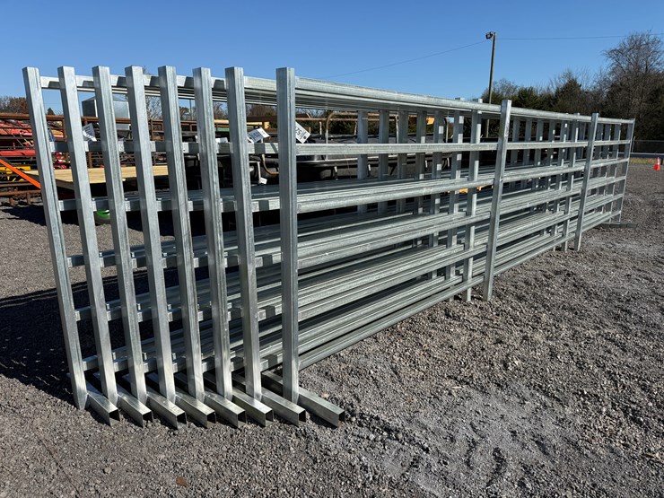 #88-•-qty-1)-24'-galvanized-free-standing-panel-image-1