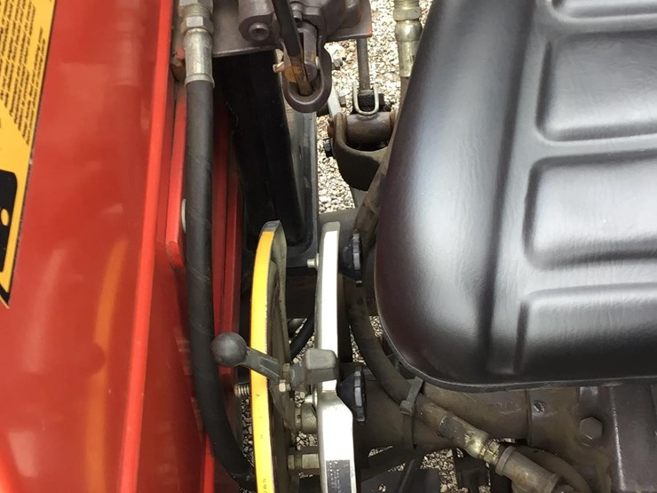 1994-massey-ferguson-231-image-16