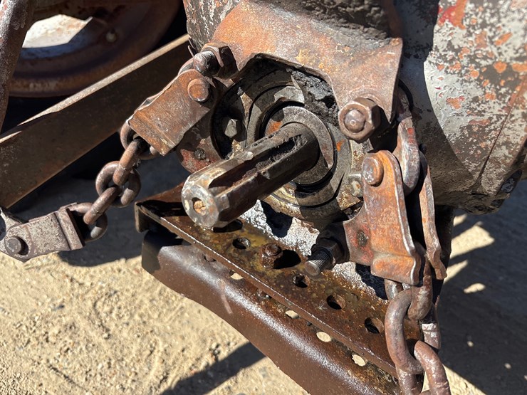 massey-ferguson-245-image-6