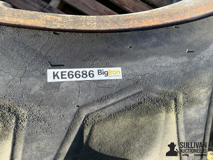 firestone-12.4-42-tires-on-rims-image-10