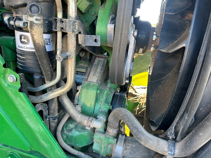 2013-john-deere-6140m-image-51