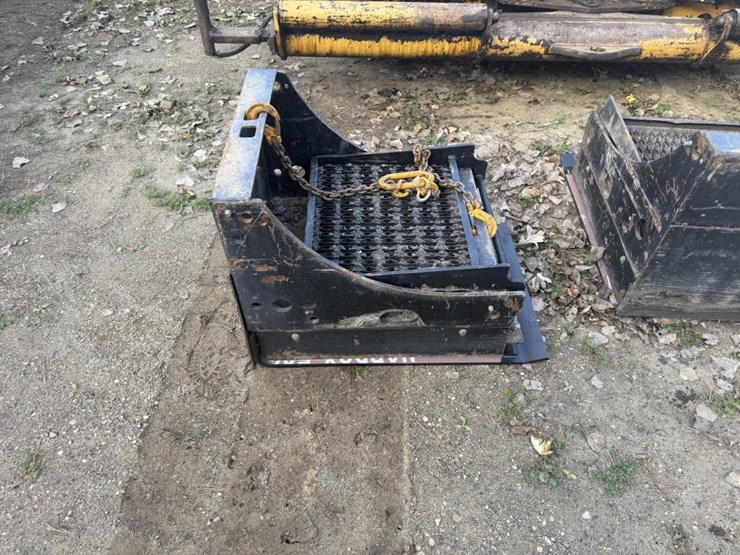 caterpillar-ap-1055f-image-82