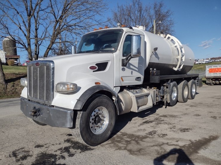 19-peterbilt-water-truck^title^-(qea-4054)-image-44