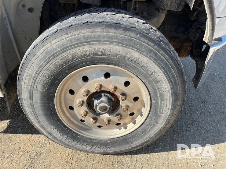 2016-freightliner-petroleum-truck-(jn3388,-unit-2374)-image-24