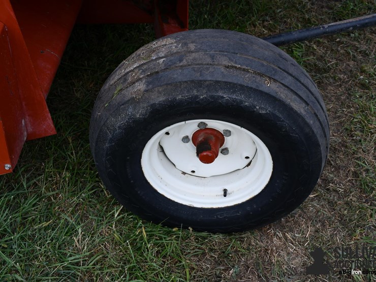 1993-hesston-4590-image-14