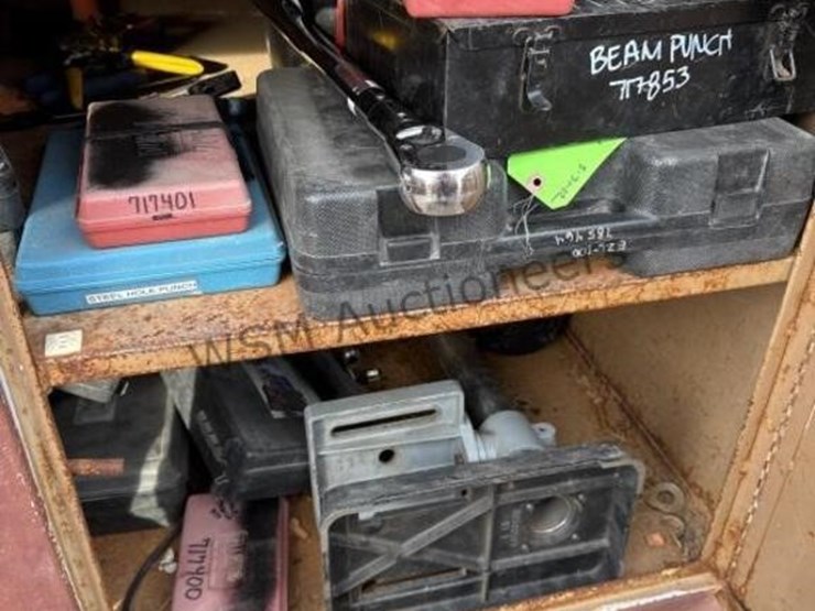 rolling-jobsite-tool-cabinet-with-assorted-tools-image-6