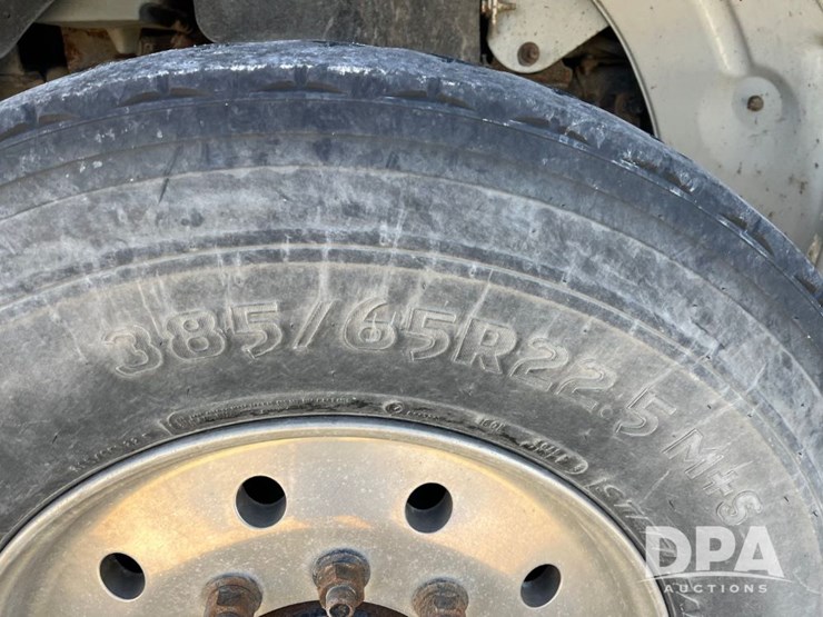 2016-freightliner-petroleum-truck-(jn3388,-unit-2374)-image-18