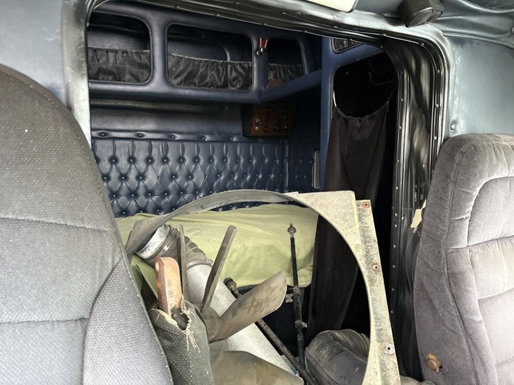 #3157-•-western-star-parts-sleeper-truck-image-19