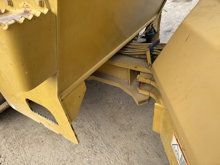 caterpillar-cb-534d-image-26