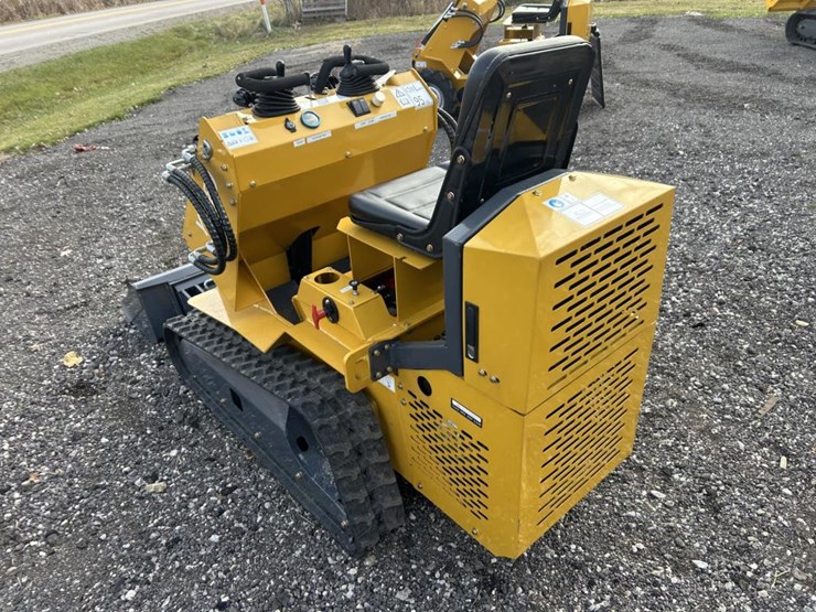 #2711-•-2025-infront-yf400-mini-tracked-skid-steer-image-3