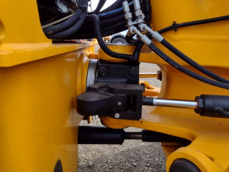 jcb-tm420-image-30