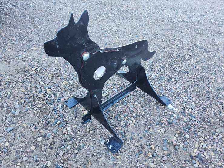 ar500-steel-coyote-shooting-target-with-heart-flapper-image-1