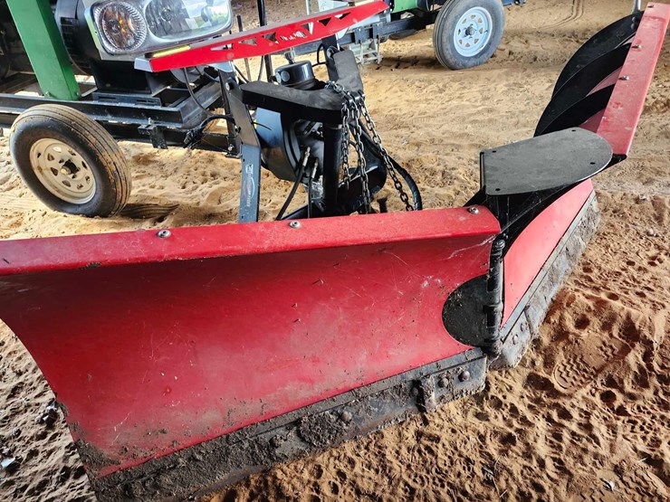 8.5'-western-v-blade-snowplow-image-1