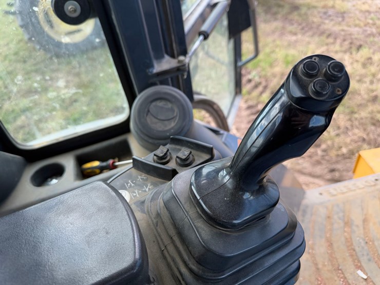 deere-310sj-image-30