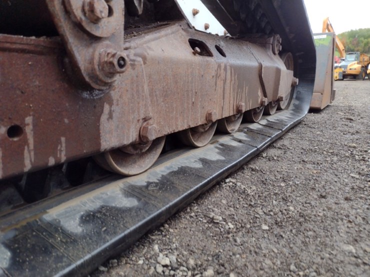 bobcat-t870-image-32