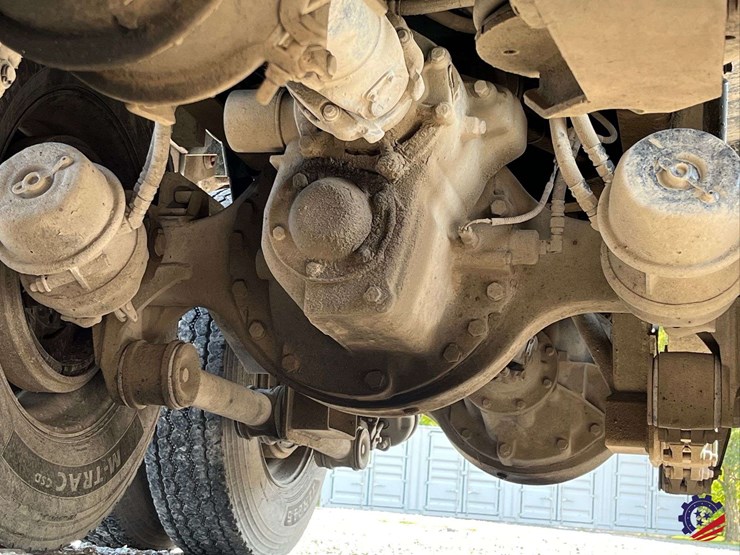 2016-kenworth-t880-image-31