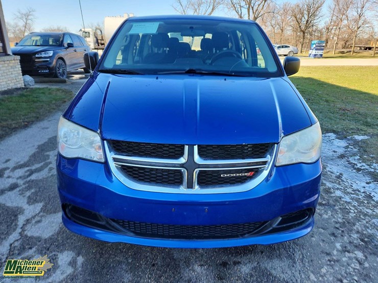 2013-dodge-grand-caravan-image-3