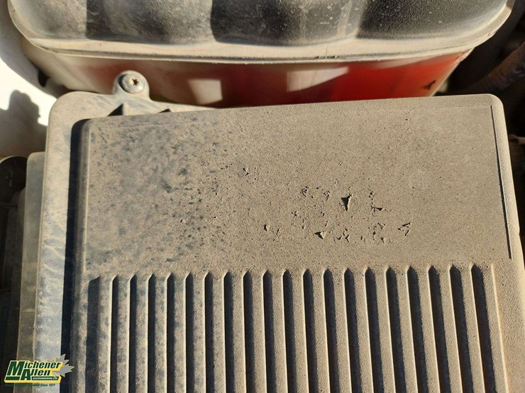 2013-chevrolet-silverado-3500hd-image-27