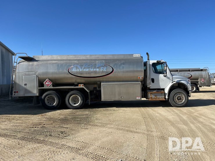 2016-freightliner-petroleum-truck-(jn3388,-unit-2374)-image-8