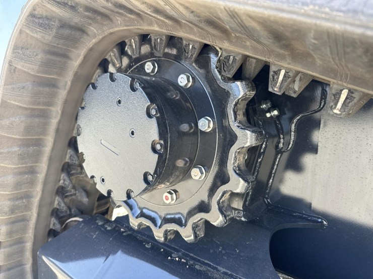 #5120-•-2025-kubota-svl-97-3-tracked-skid-steer-image-54