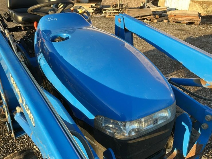 new-holland-tc29d-image-30