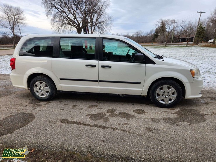 2013-dodge-grand-caravan-se-image-5