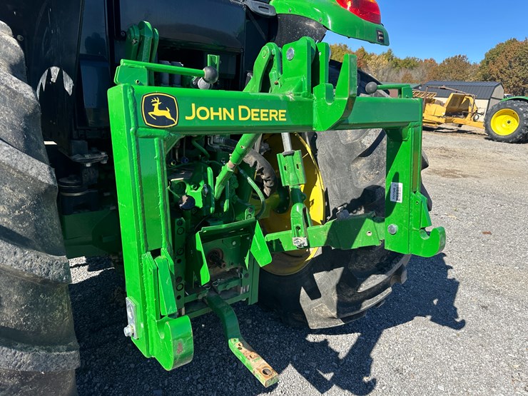 2013-john-deere-6140m-image-19