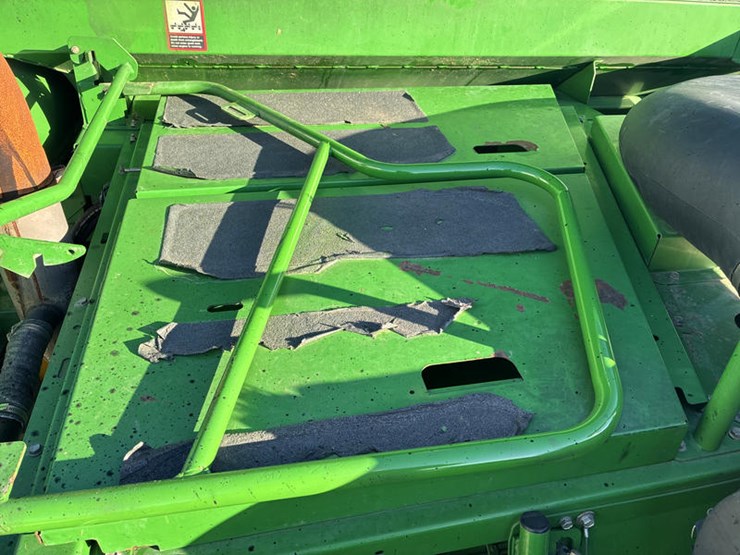 2004-john-deere-9660-sts-image-79