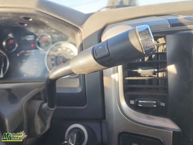 2017-dodge-2500-image-12