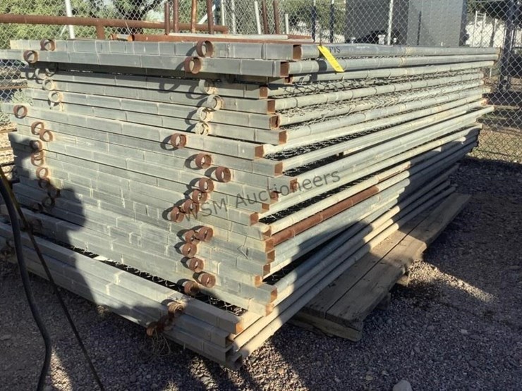 (24)-temporary-site-fencing-panels-image-4