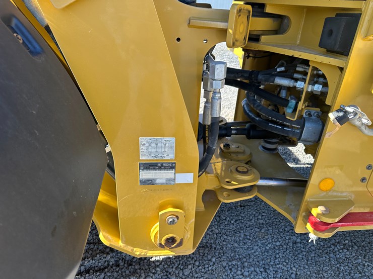 2016-caterpillar-926m-image-27