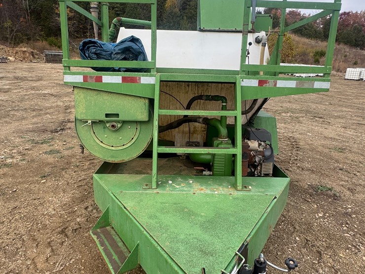 #1305-•-easy-lawn-heavy-duty-commercial-hydro-seeder.-image-3