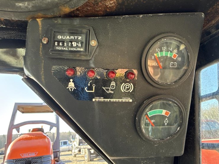 2015-bobcat-s70-image-36