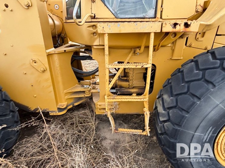 2001-deere-644h-image-16