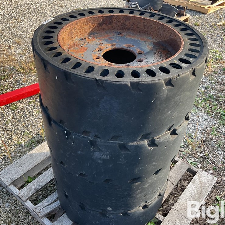 Airless Rims & Tires For Skid Steer
