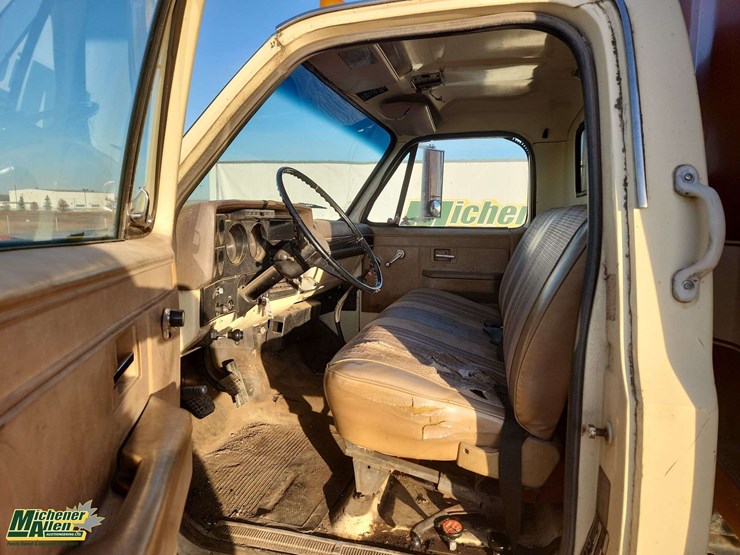 1991-gmc-7000-image-12